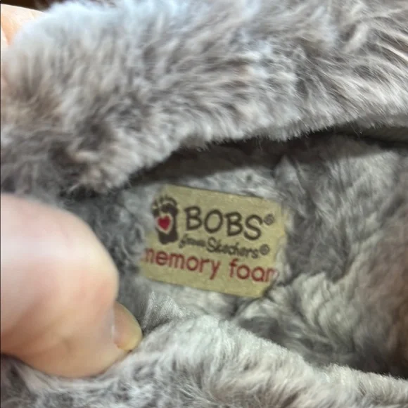 Cozy Gray Cat Print Slippers - Picture 4 of 7